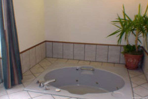 FairBridge Inn & Suites (Jonesboro)